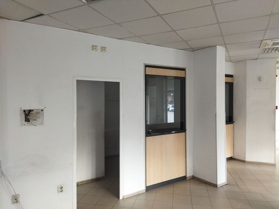 Дава под наем самостоятелна офис сграда