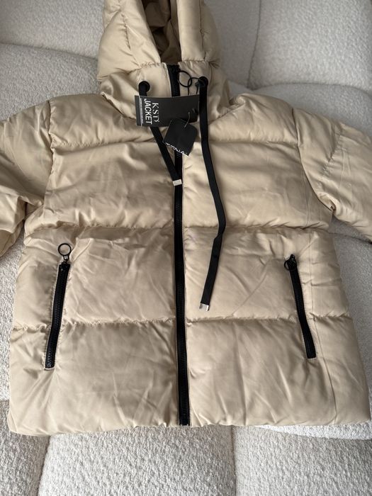 Ново бежово зимно  яке