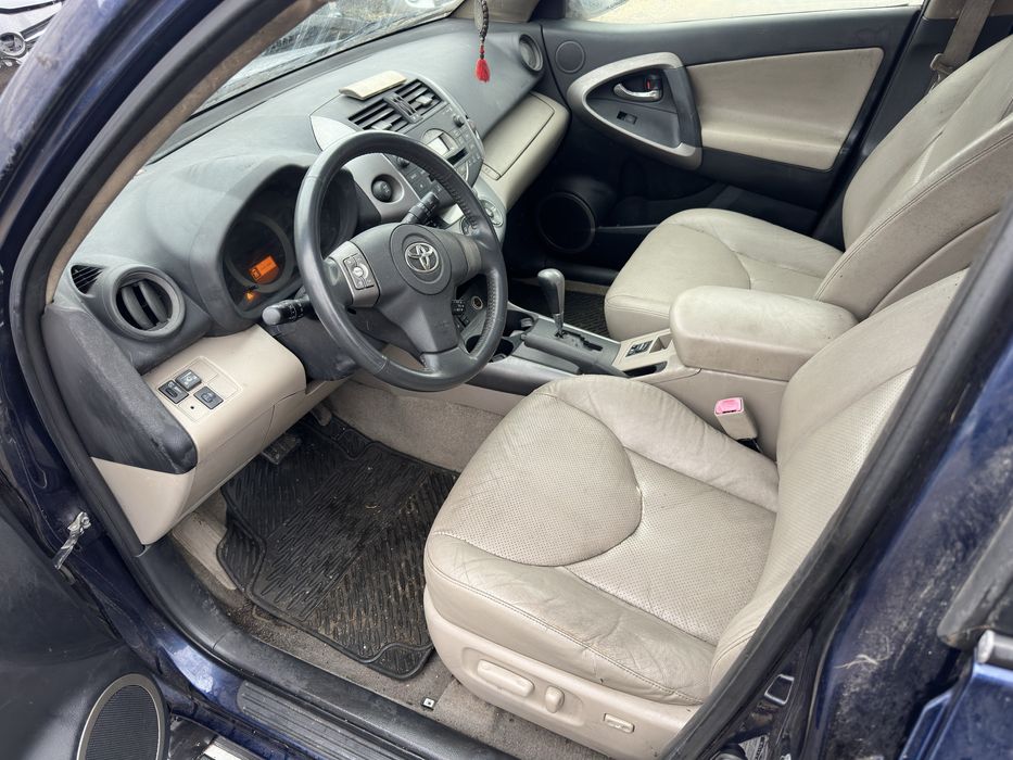 Тойота Рав4 Toyota Rav4 2.0 vvti 152кс автомат На части!