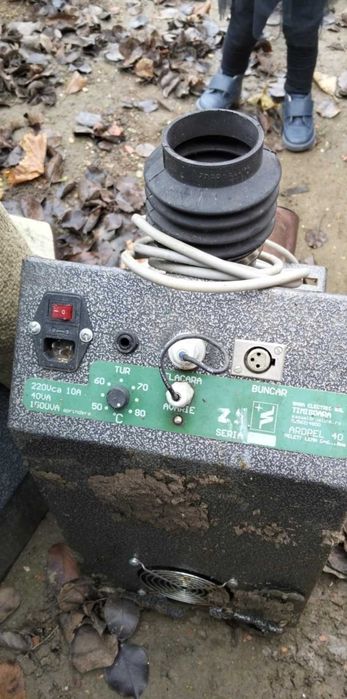 Se vinde arzător peleți are toate accesoriile!!!