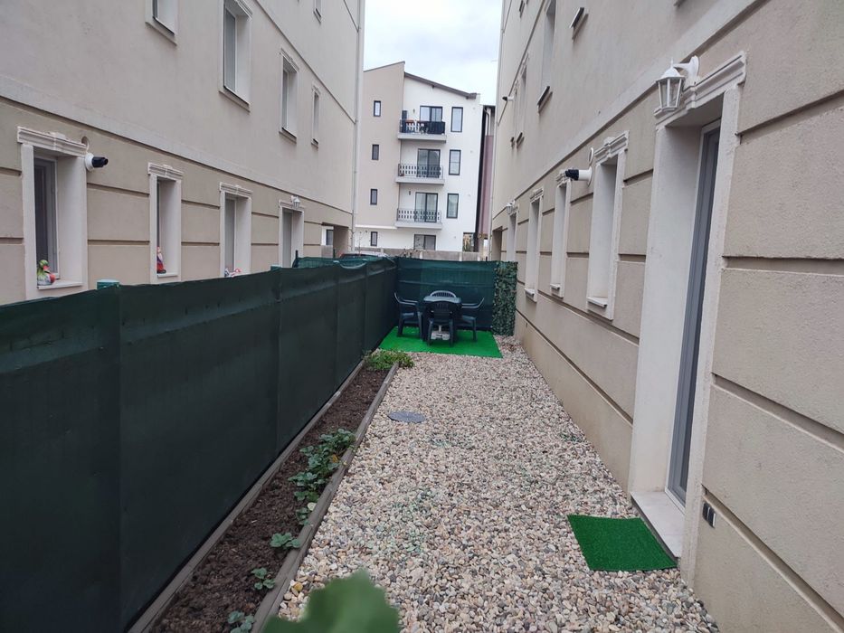 Vand apartament cu 2 camere si gradina proprie Giroc