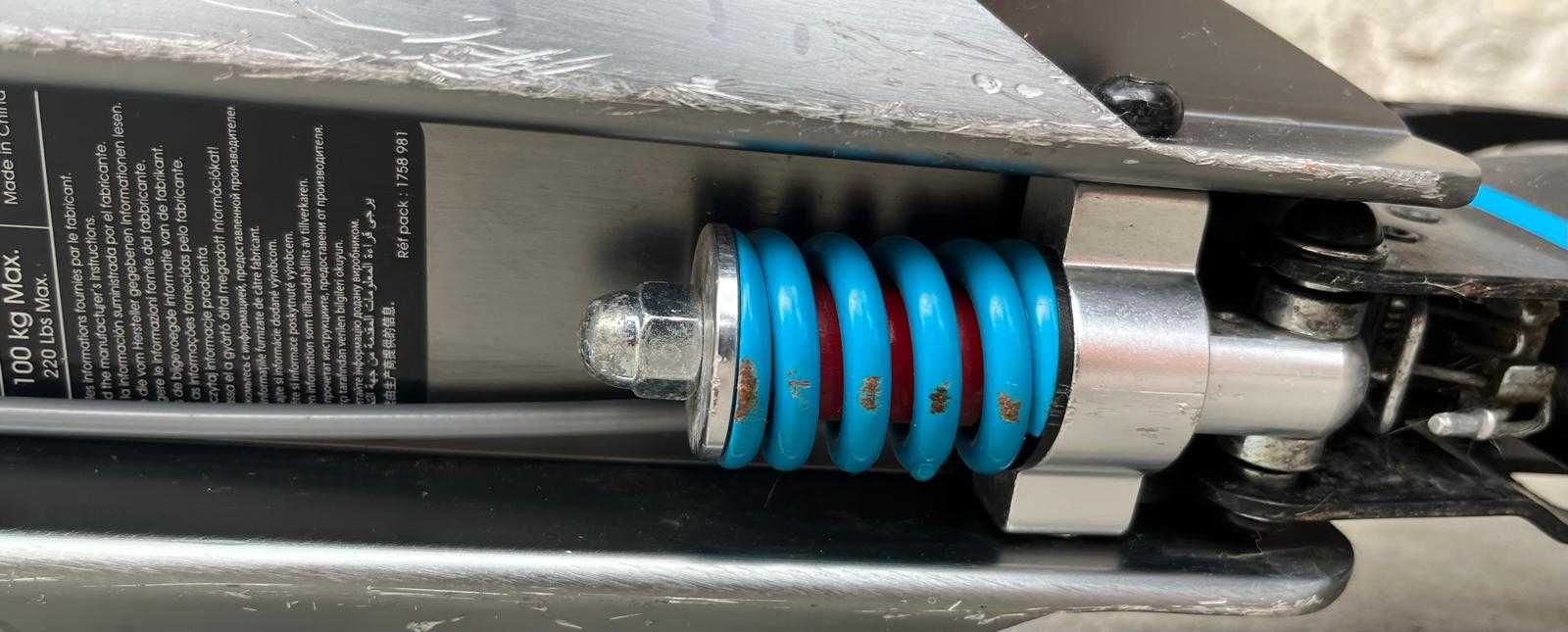 Trotinetă Town T7XL cu suspensie dubla si frana