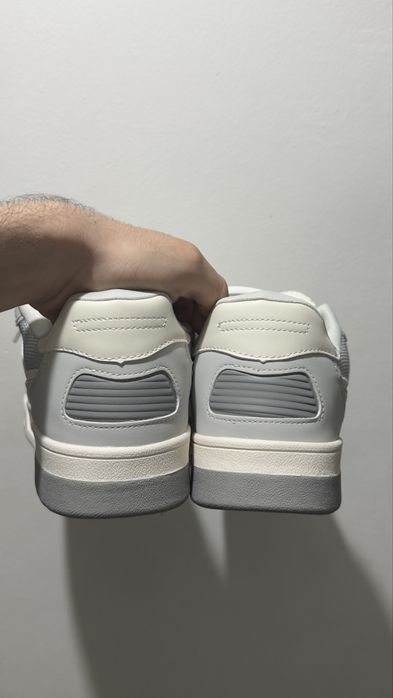 Vand adidasi Zara NOI