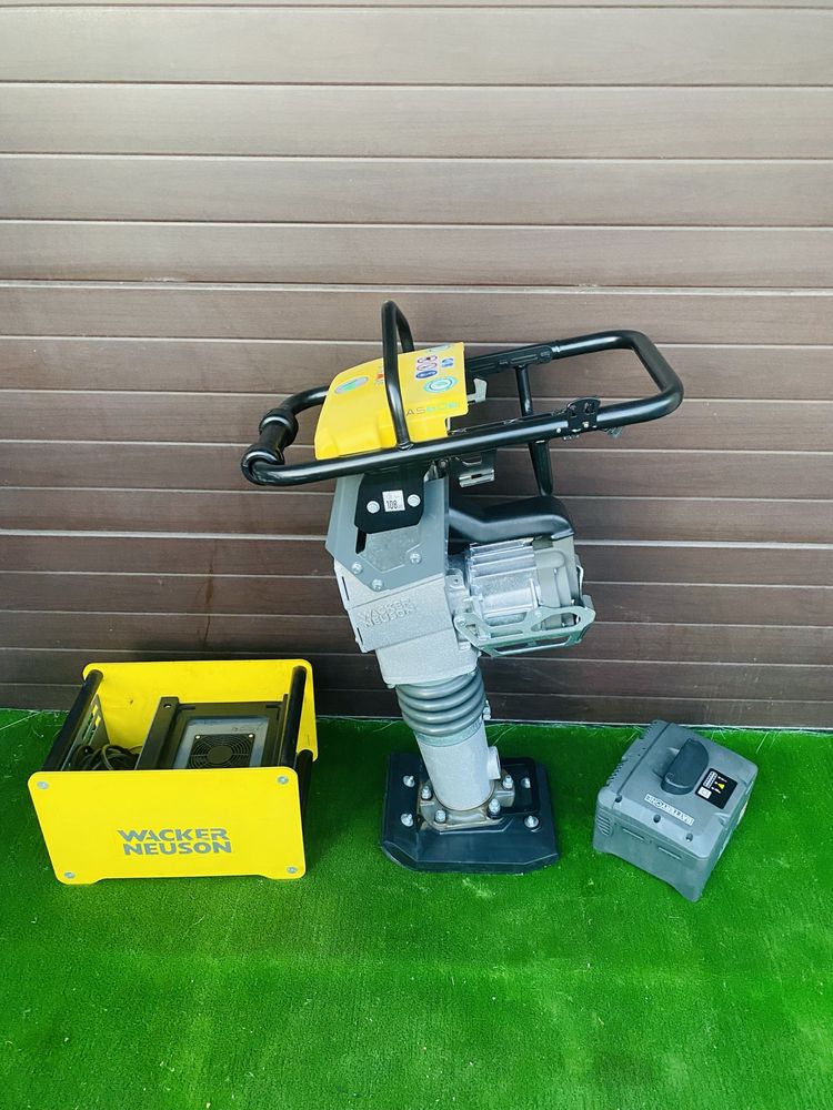 Waker neuson AS60e electric