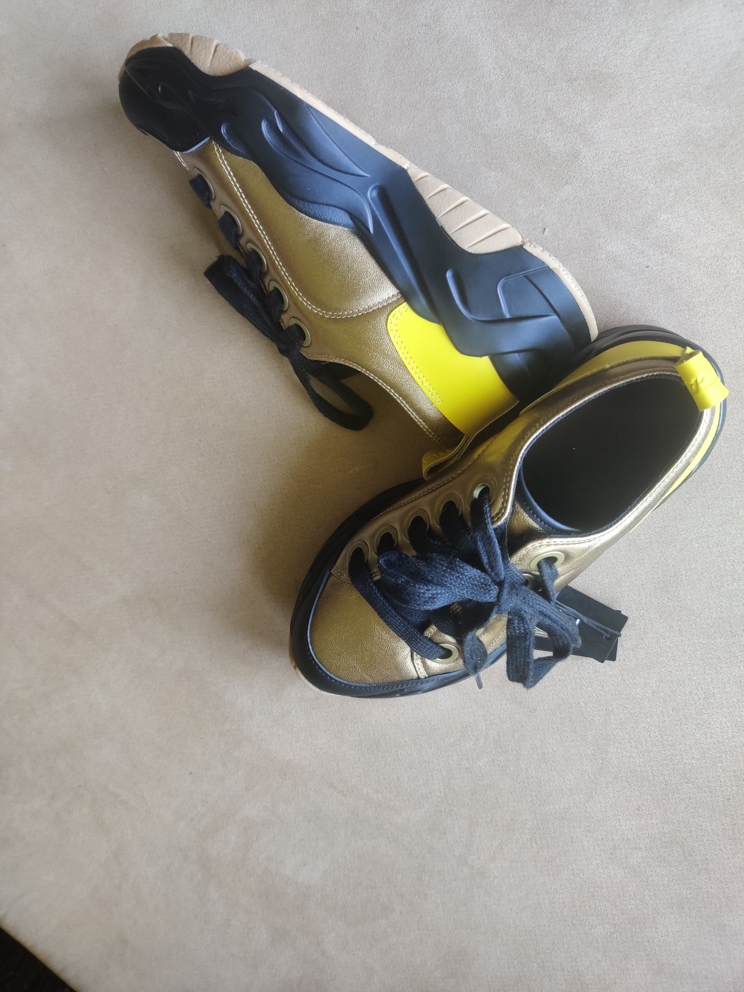 Just Cavalli P1thon. Нови. 40
