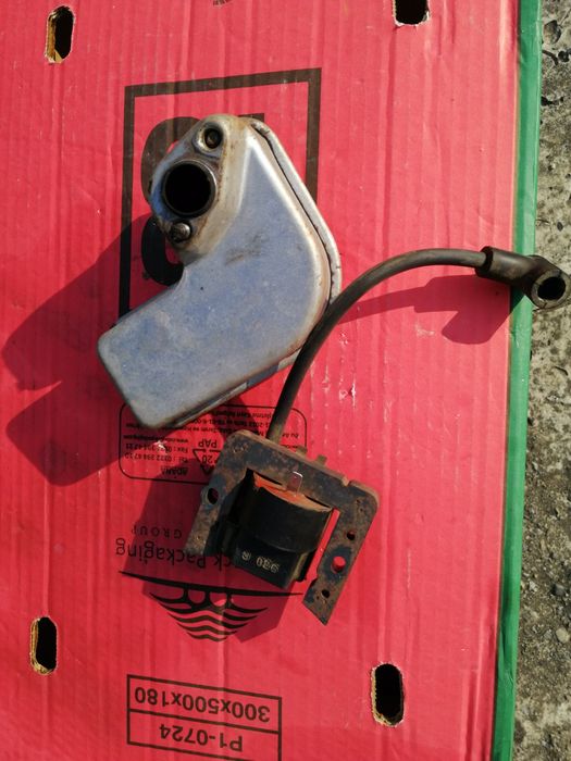 Rezervor benzina+alte piese ce se vad în poze de la cositoare