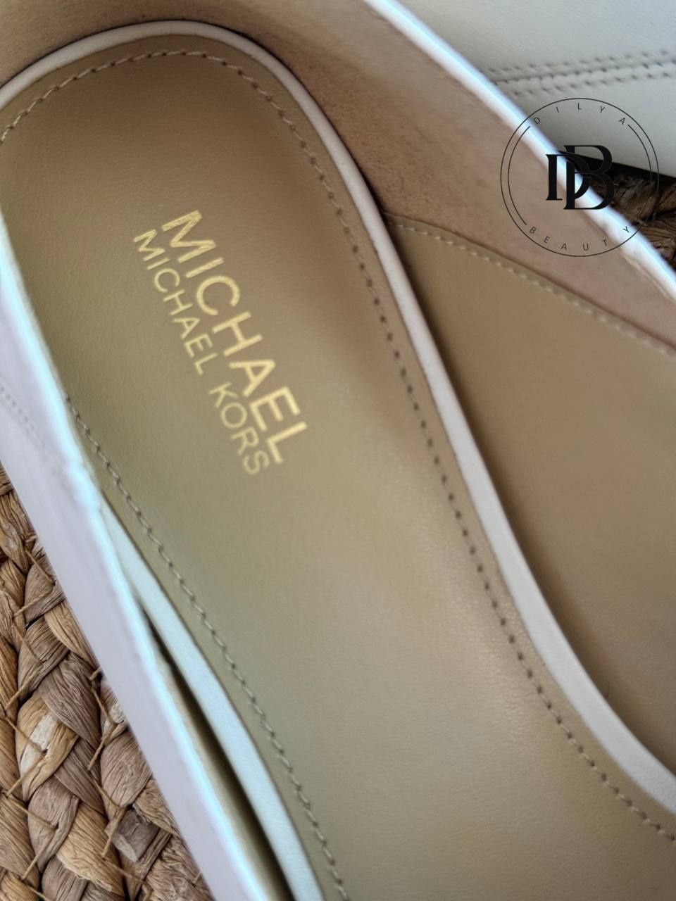 Michael Kors   обувь 
Сумка Michael Kors  $
Оек кийим 38 размер