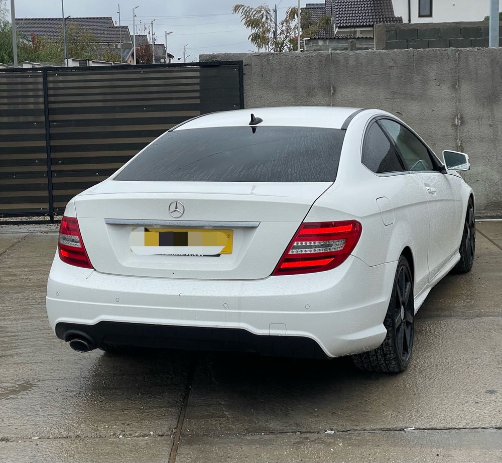Dezmembrez Mercedes C Class w204 c204 facelift AMG ILS far bara fata