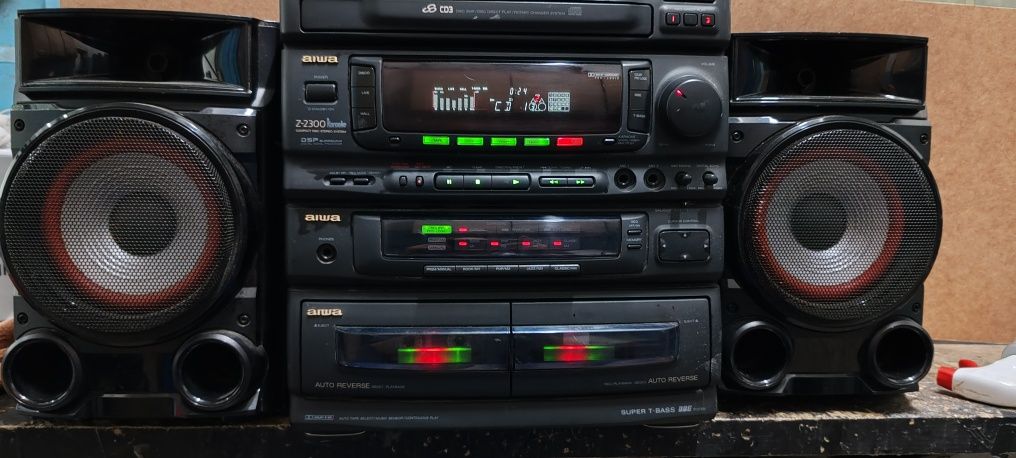 Combine Aiwa Z 2300 și Kenwood Rx29