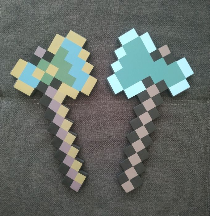 Майнкрафт брадва Minecraft 35лв.играчка Маинкрафт