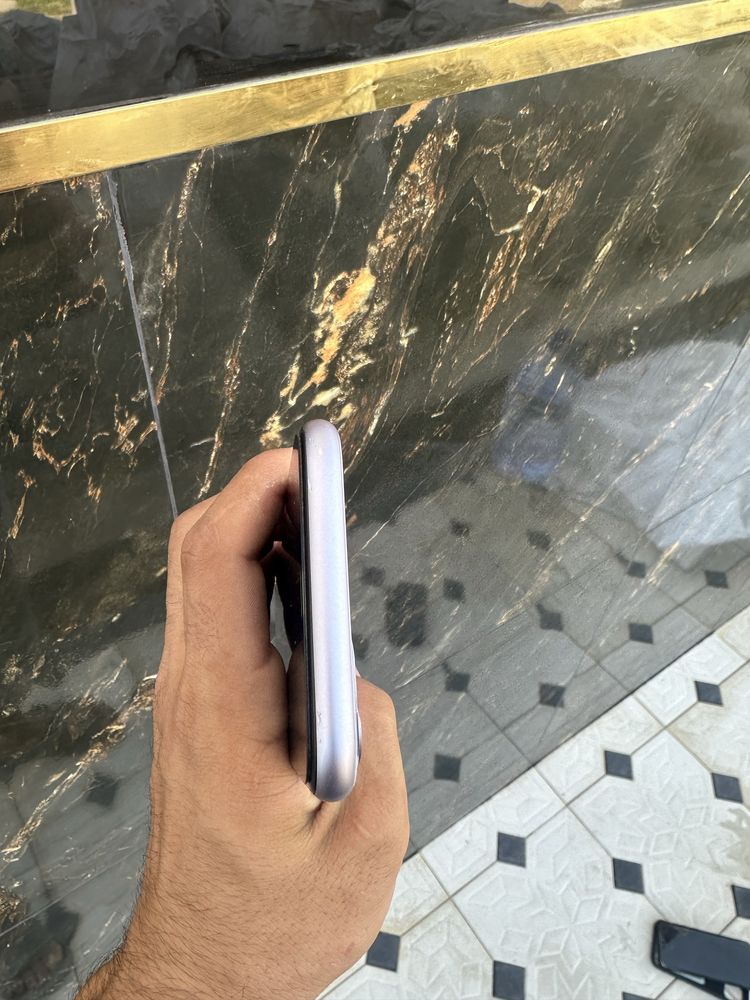 Iphone 11 64 gb srochnaa