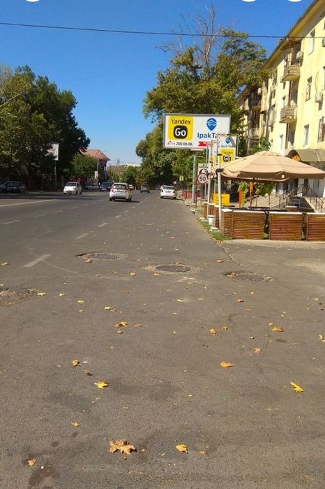 Продается 1 Линия Своя 2-х квартира. 2 окна смотрят на дорогу.