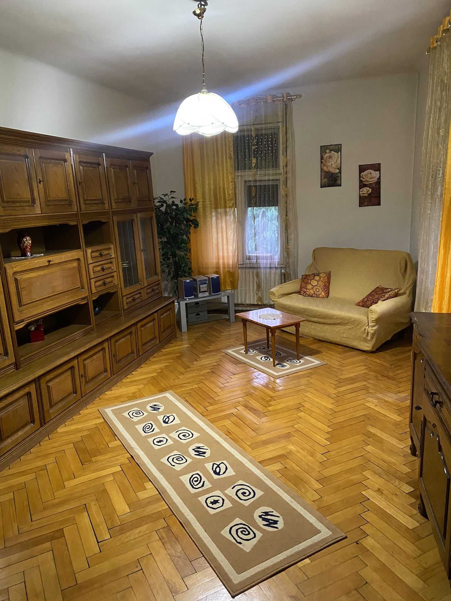 Apartament de vanzare cu 2 camere, ultracentral, 100 mp NEGOCIABIL