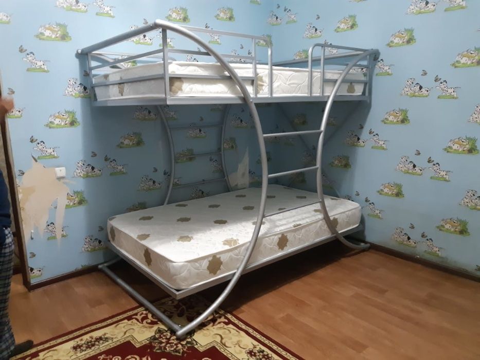 Металлическая двухъярусная кровать. Доставка из Алматы.