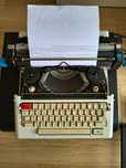 Mașina de scris Olivetti Lettera 36C funcțională