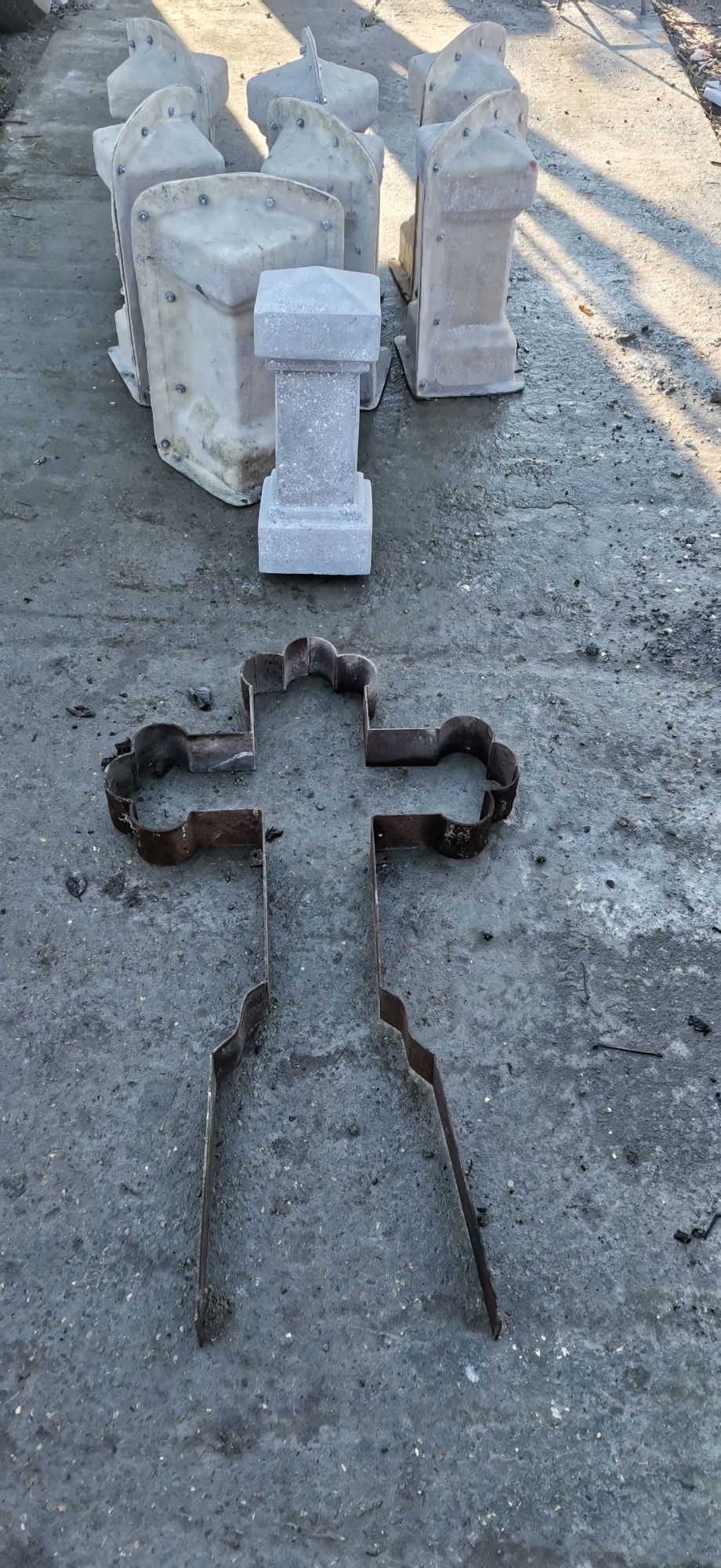 Vând matrita cruce +7 matrite stâlpisori