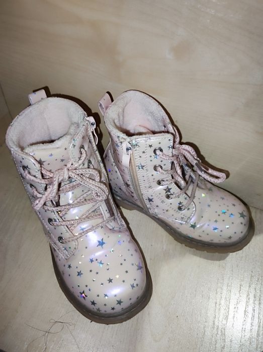 Продам детские сапожки