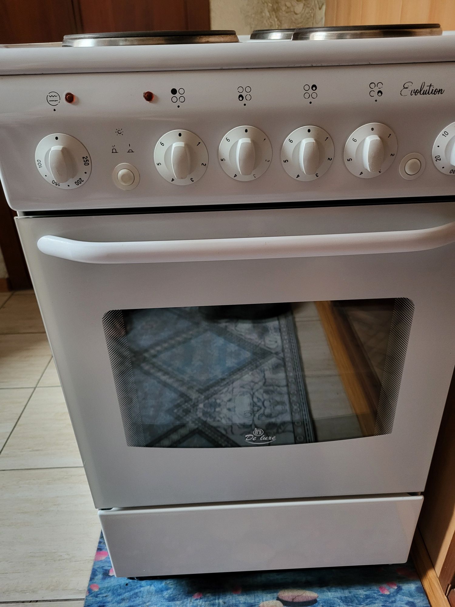 Продам эл.плиту в отличном состоянии.