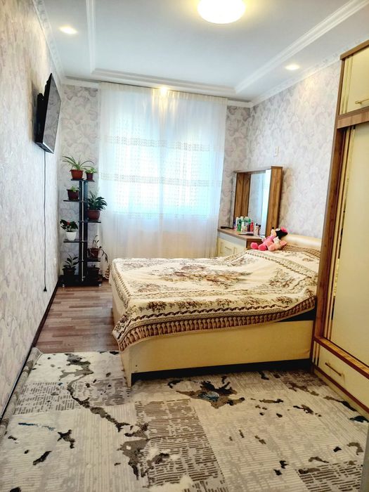 Продаётся 3 комнатная квартира на 5 этаже .