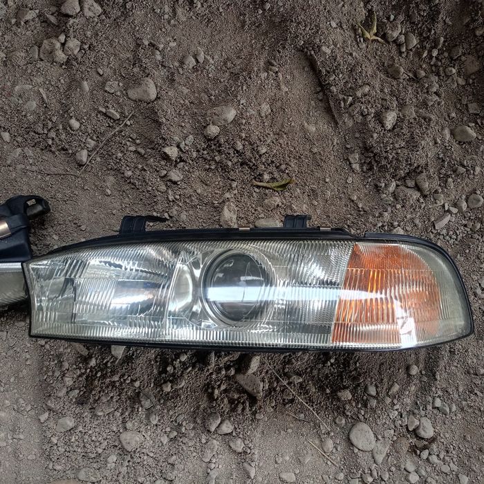 Продам фары привозные  Субару