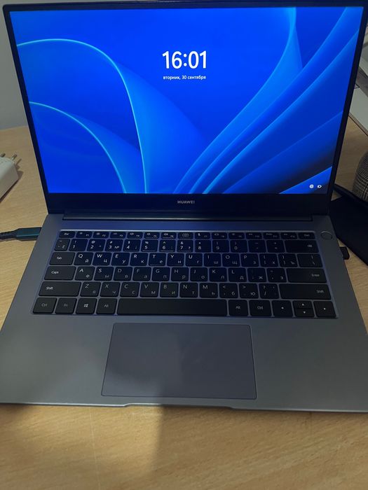 Huawei MateBook D15 noutbuk sotiladi