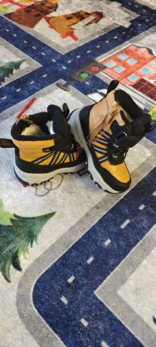 Ботушки за момче 23 номер