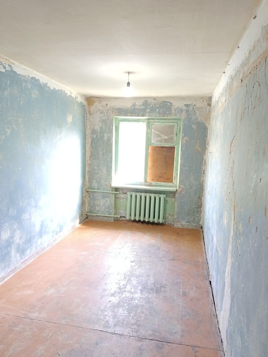 Продам 3 х комн квар. 2-52-4 этаж.
