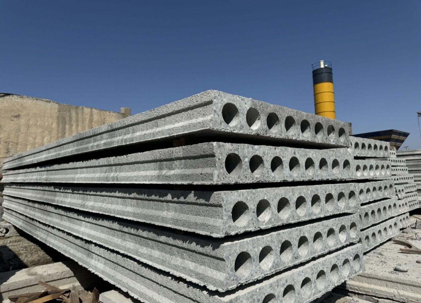 BETON PLITA dastafka butun viloyat bõyicha bepul 175 000 ming BETON P.