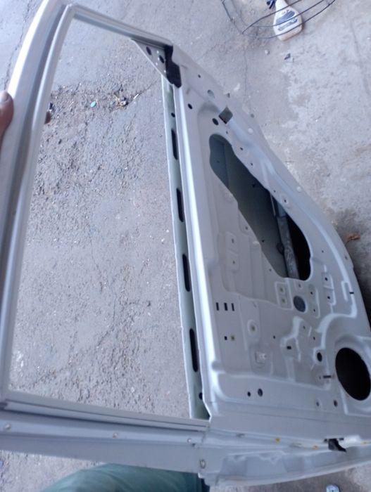 Дверь от машины в идеальном состоянии