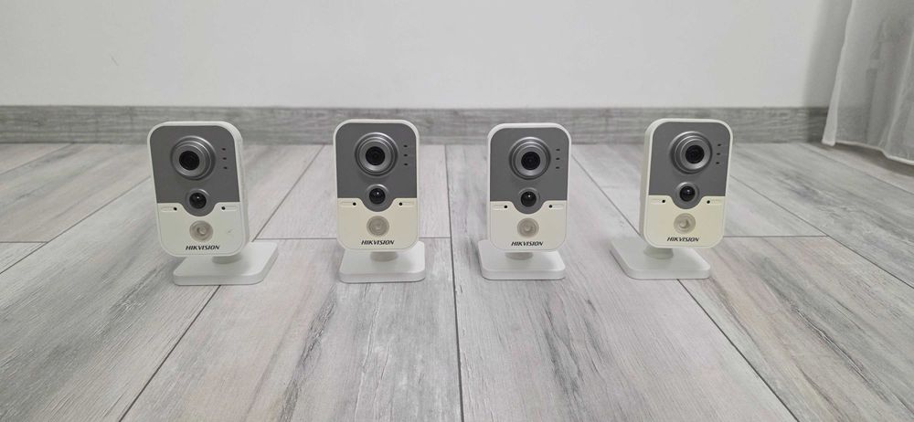 4x Hikvision DS-2CD2442FWD-IW — 4MP / 2K, Wi-Fi, 2.8mm (IR defect)