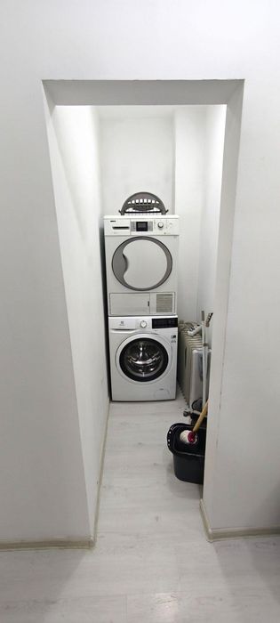 Двустаен апартамент в ж.к. Люлин 10.