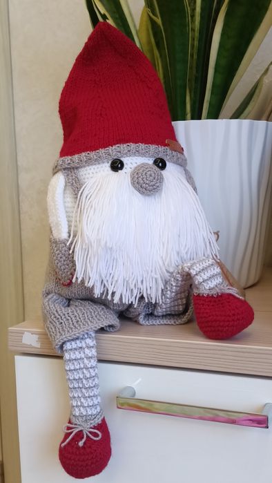 Мягкие игрушки, гномы.