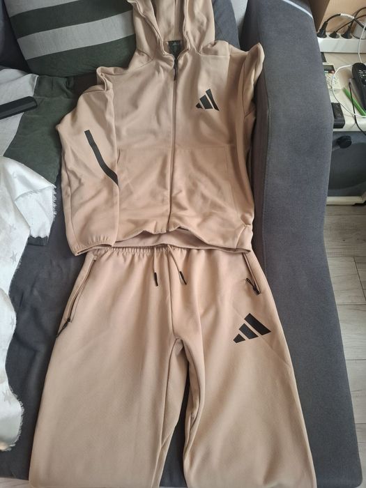 Спортен екип Adidas модел 2025г.