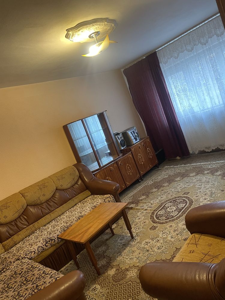 Vand apartament 3 camere tulcea