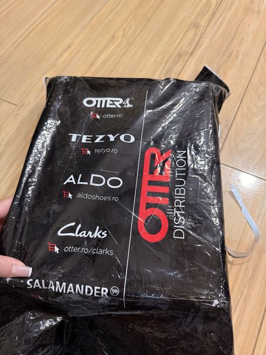 Nike Air Force 1 holografici marime 36,5