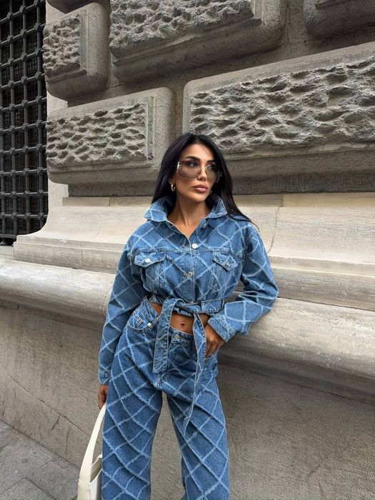 Уникален дънков сет наличен в размер M и L