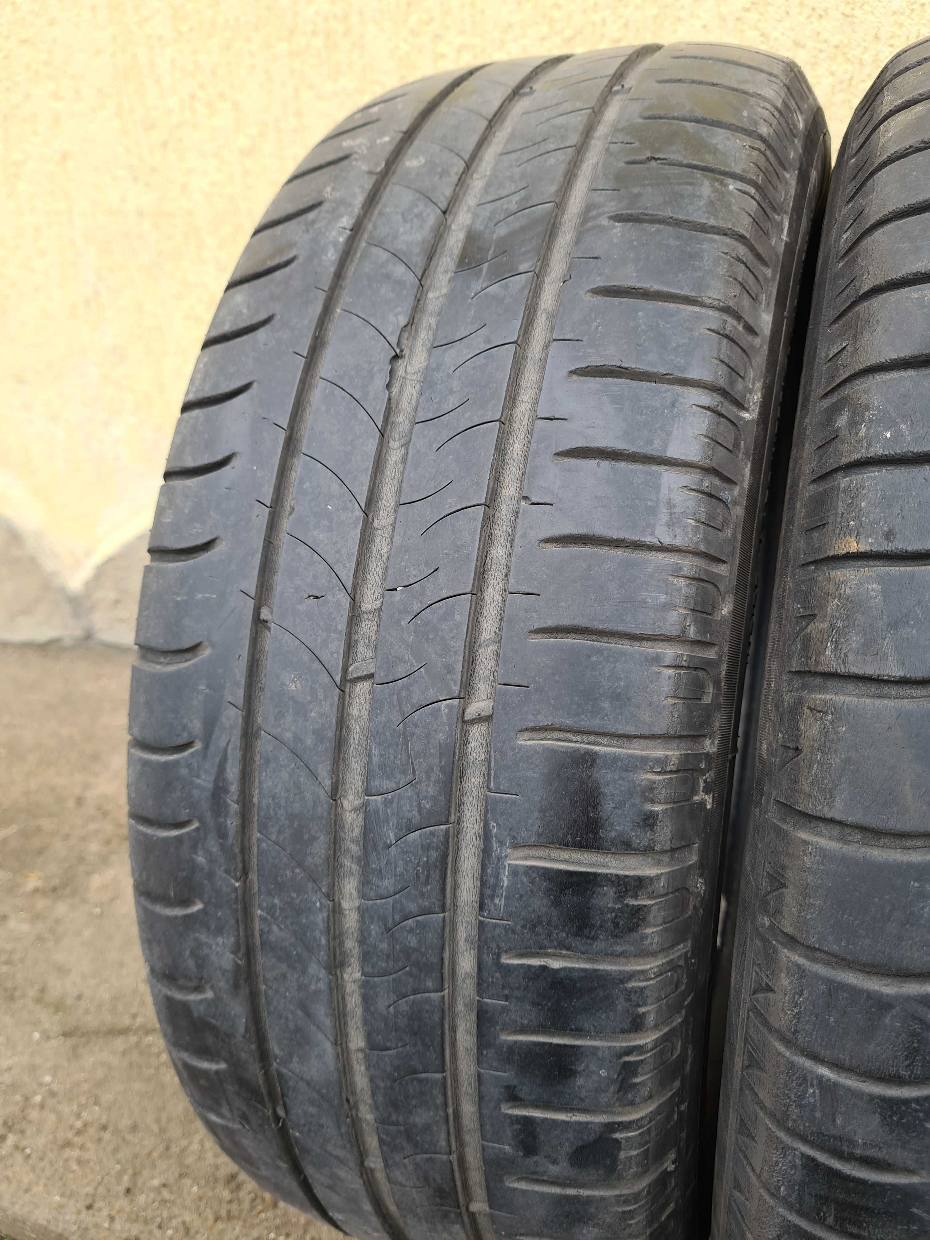 2 бр. летни гуми 215/60/16 Michelin DOT 3715 4,5 mm