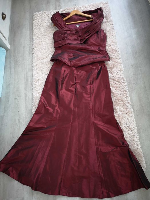 Vând rochii de ocazie