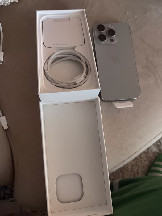 IPHONE 15 pro перфектен