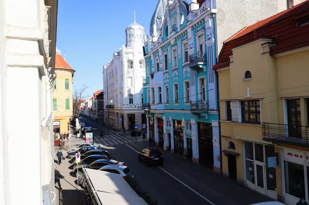 Apartament Ultracentral cladire istorica , str. Republicii 85 m2,m2