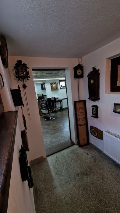 Inchiriez scaun in salon barber shop (frizerie)