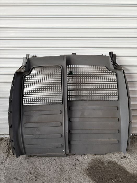 Vw Caddy Кади 3 преграда