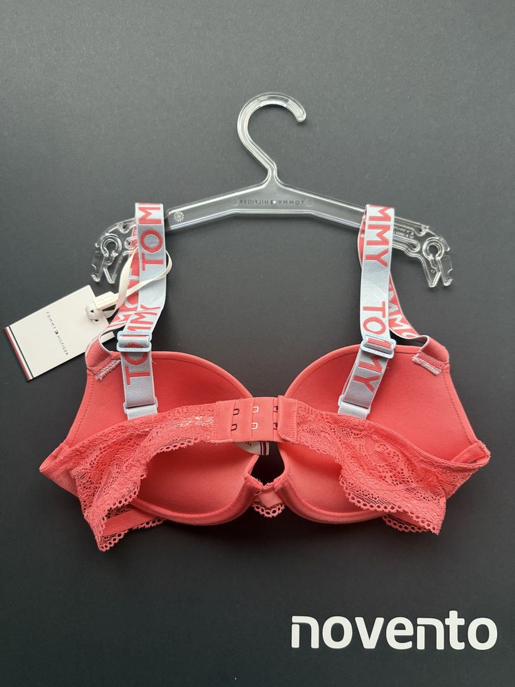 Сутиен Tommy Hilfiger /70А,С,D; 75 B; 80A,B/