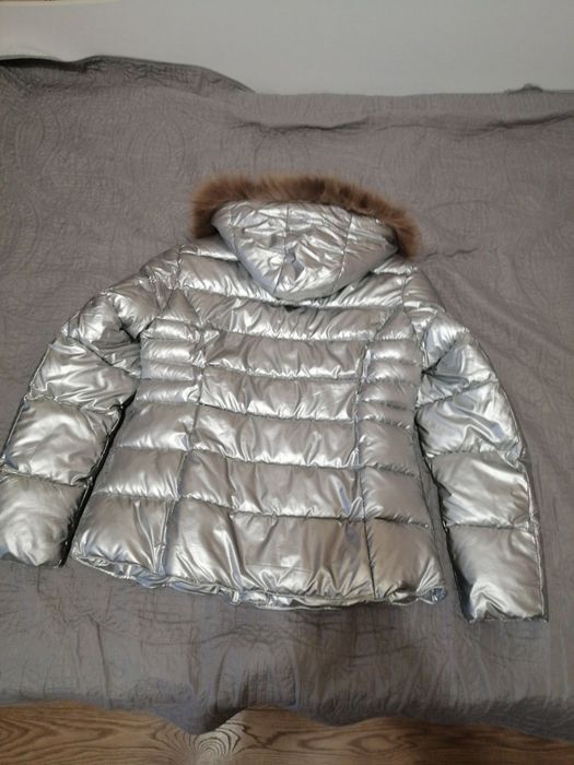 Продавам  ново  дамско яке