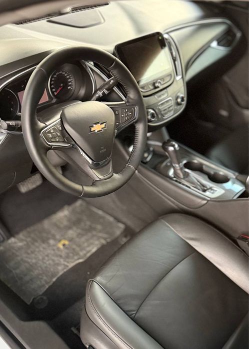 Малибу 2.4 сотилади