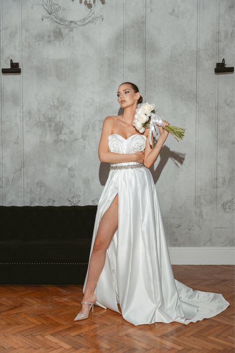 Rochie de mireasa unicat/deosebita/bijuterie