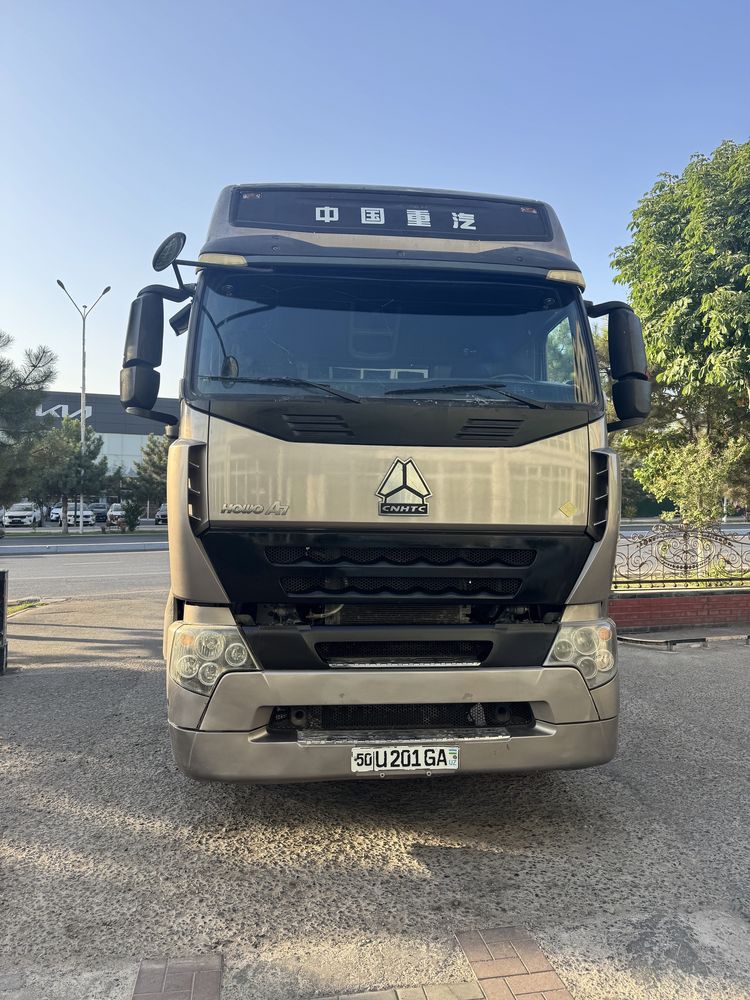 Тягач Howo A7 420 л