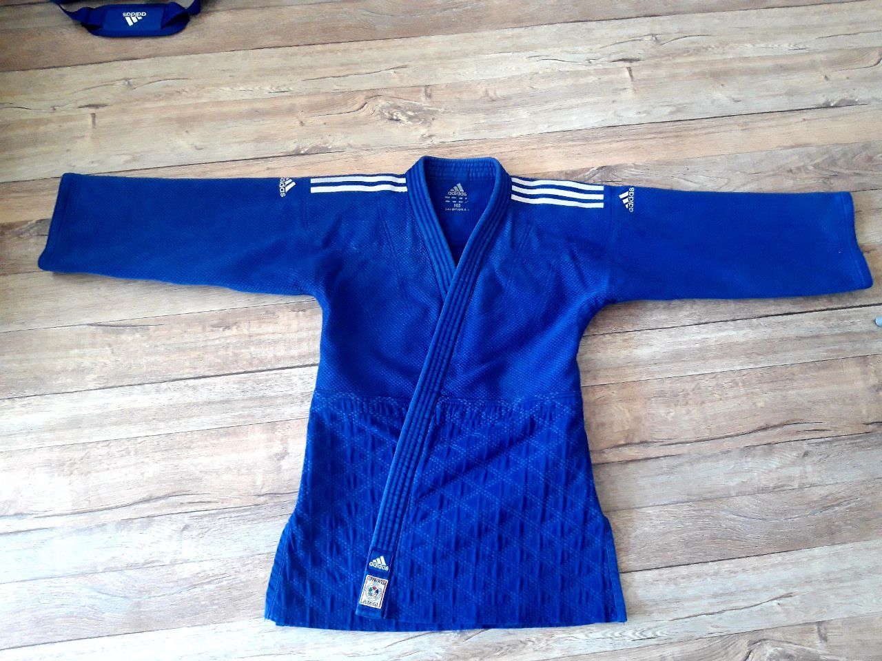 Adidas Champion || S 
165