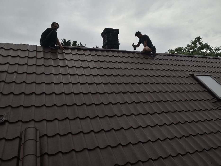 Reparatii acoperisuri tigla metalica tigla ceramica mansarde jgheaburi