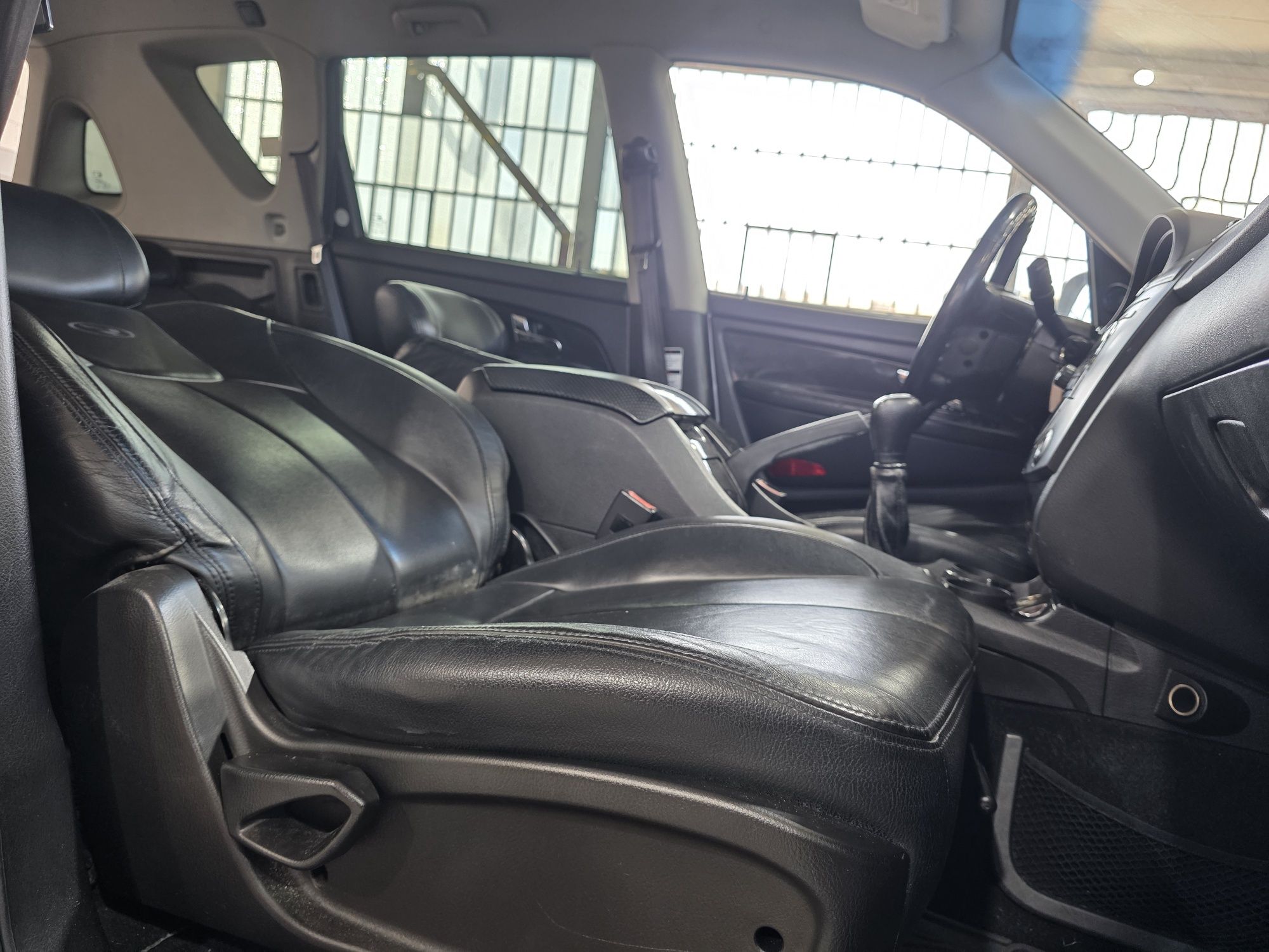 Ssangyong Rexton 2.7Xdi 164cp manual 4x4 / 4x2 diferential blocabil A/